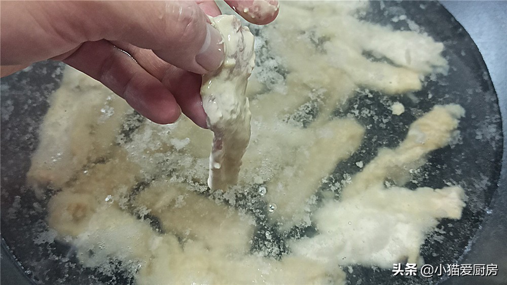 老妈做的酸萝卜嘎嘣脆我的最爱,酸菜滑肉正宗四川味道制作方法