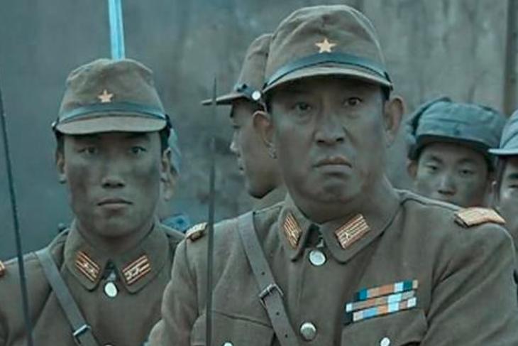 李云龙穿军服被国军发现,李云龙听说日军暴行极为愤怒