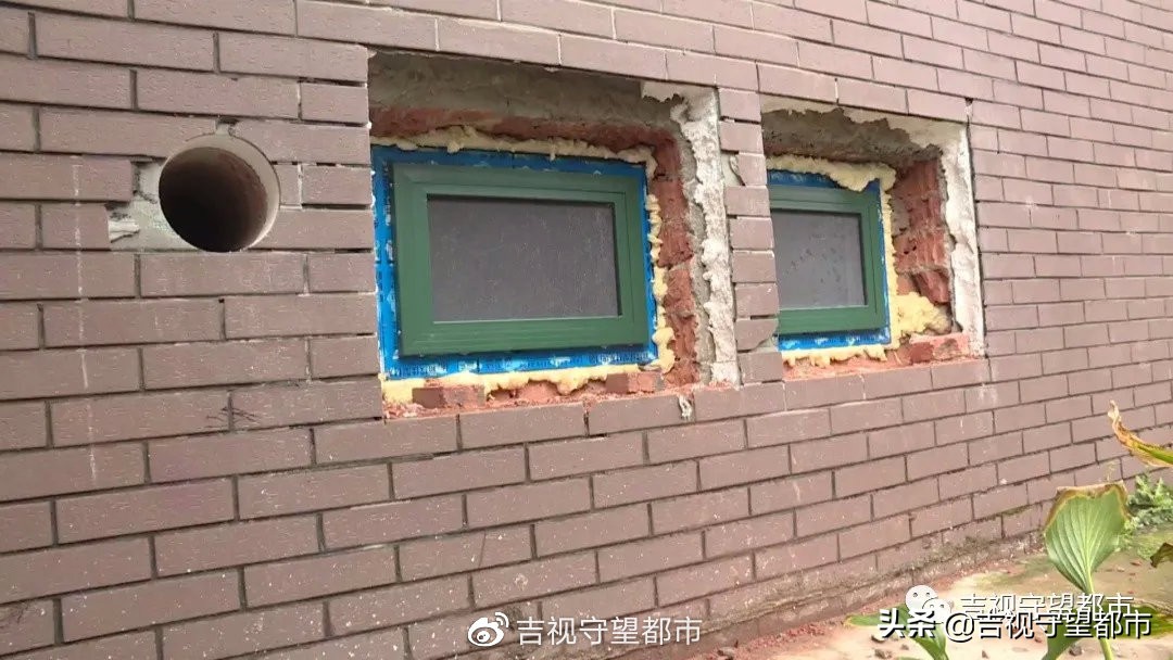 半地下室没有通气窗户怎么办,地下室靠近室外的墙体打洞