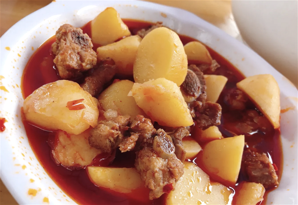 双流华阳最好吃的肥肠,华阳老字号牛杂火锅