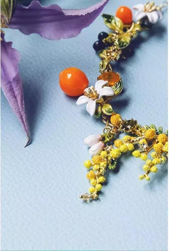 宋祖儿欧阳娜娜李庚希,宋祖儿和欧阳娜娜同款