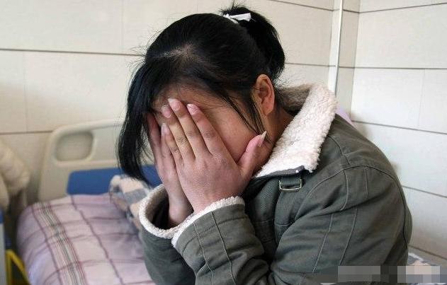 16岁女儿旅游后怀孕,父母大骂不知廉耻,性无知的锅谁来背