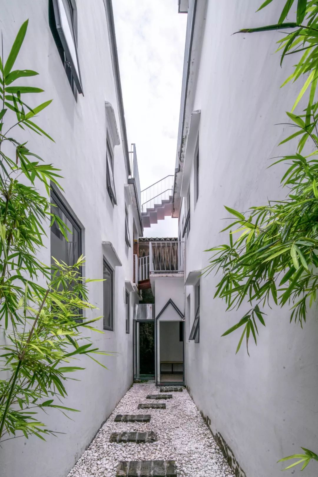 居民楼改造成私人会所,自住楼房改造民宿