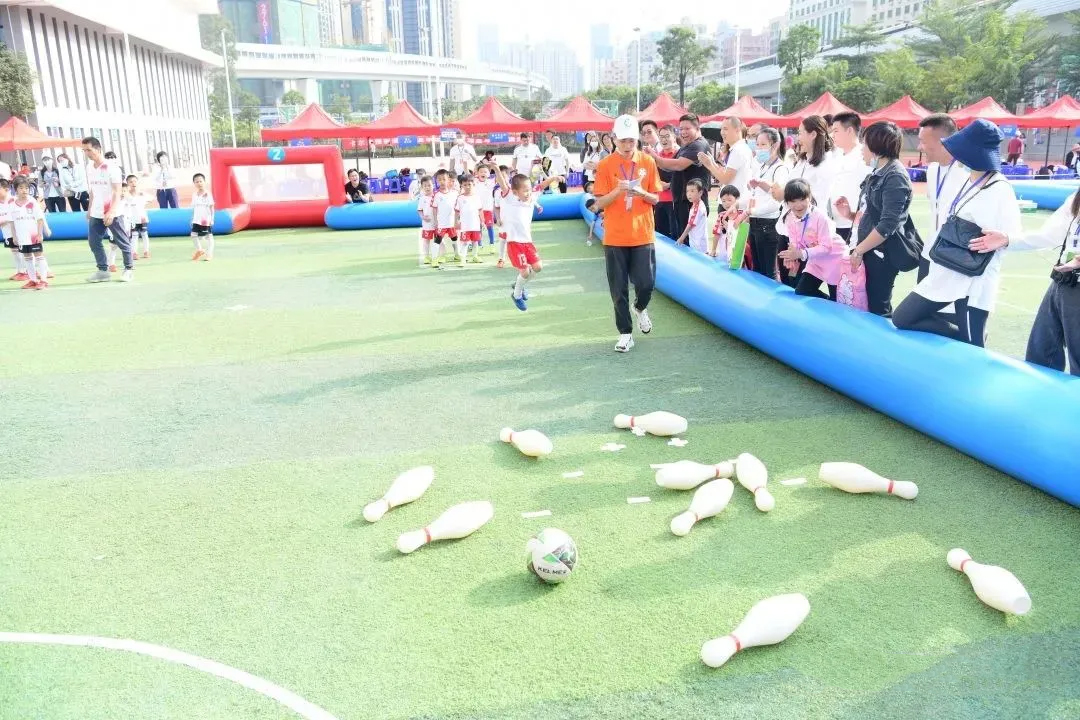 强强合作！果辉足球与深圳小球星签署战略合作协议