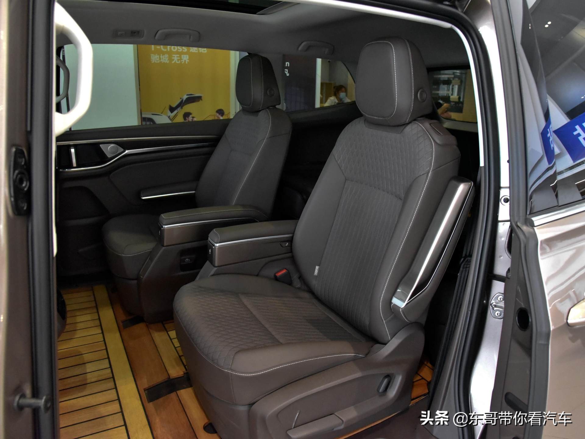 最新款的上汽大众威然mpv,7座mpv家用车型推荐大众威然