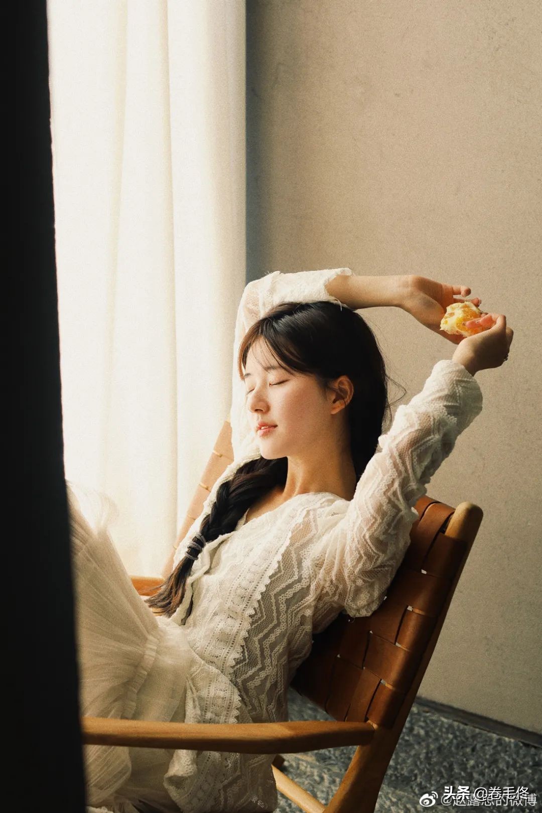 女生必须要学会的几个拍照小技巧,女神拍照技巧与角度和p图