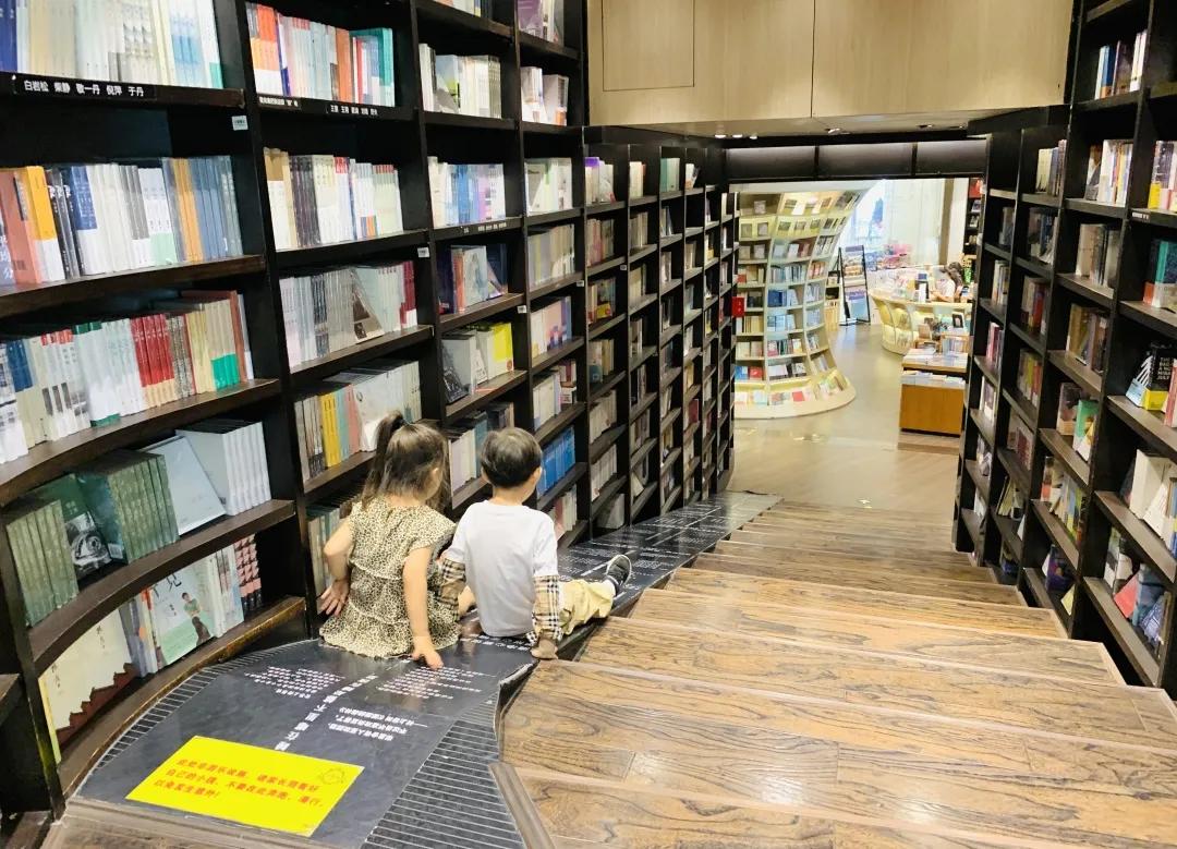 用阅读触摸成都｜在成都不能错过的10家书店（下）