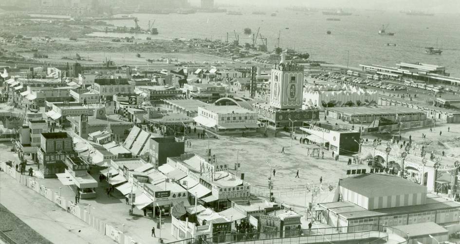 香港国际金融中心是哪一年盖的,香港金融中心形成历史