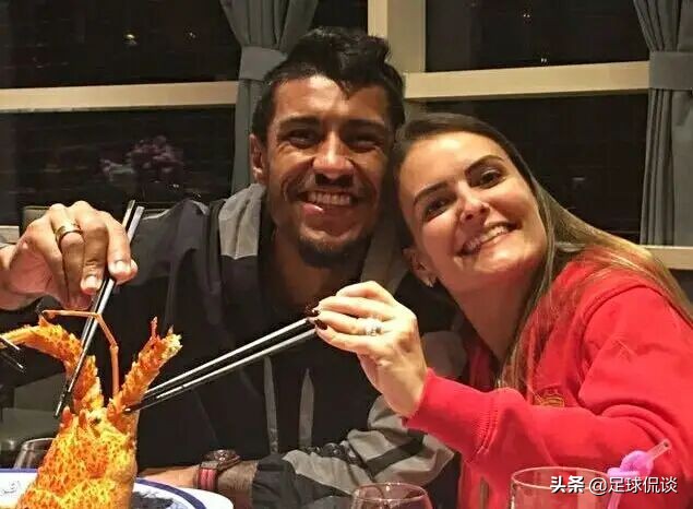 高拉特离婚了吗,保利尼奥塔利斯卡埃尔克森