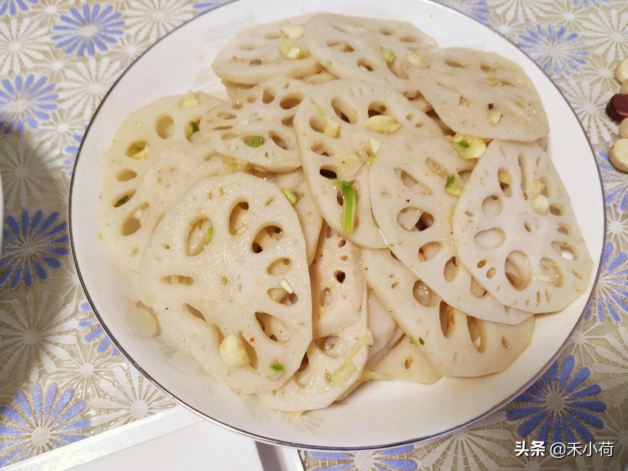 爷爷过生日奶奶做的一大桌子菜,奶奶给孙子做一桌子菜庆祝生日