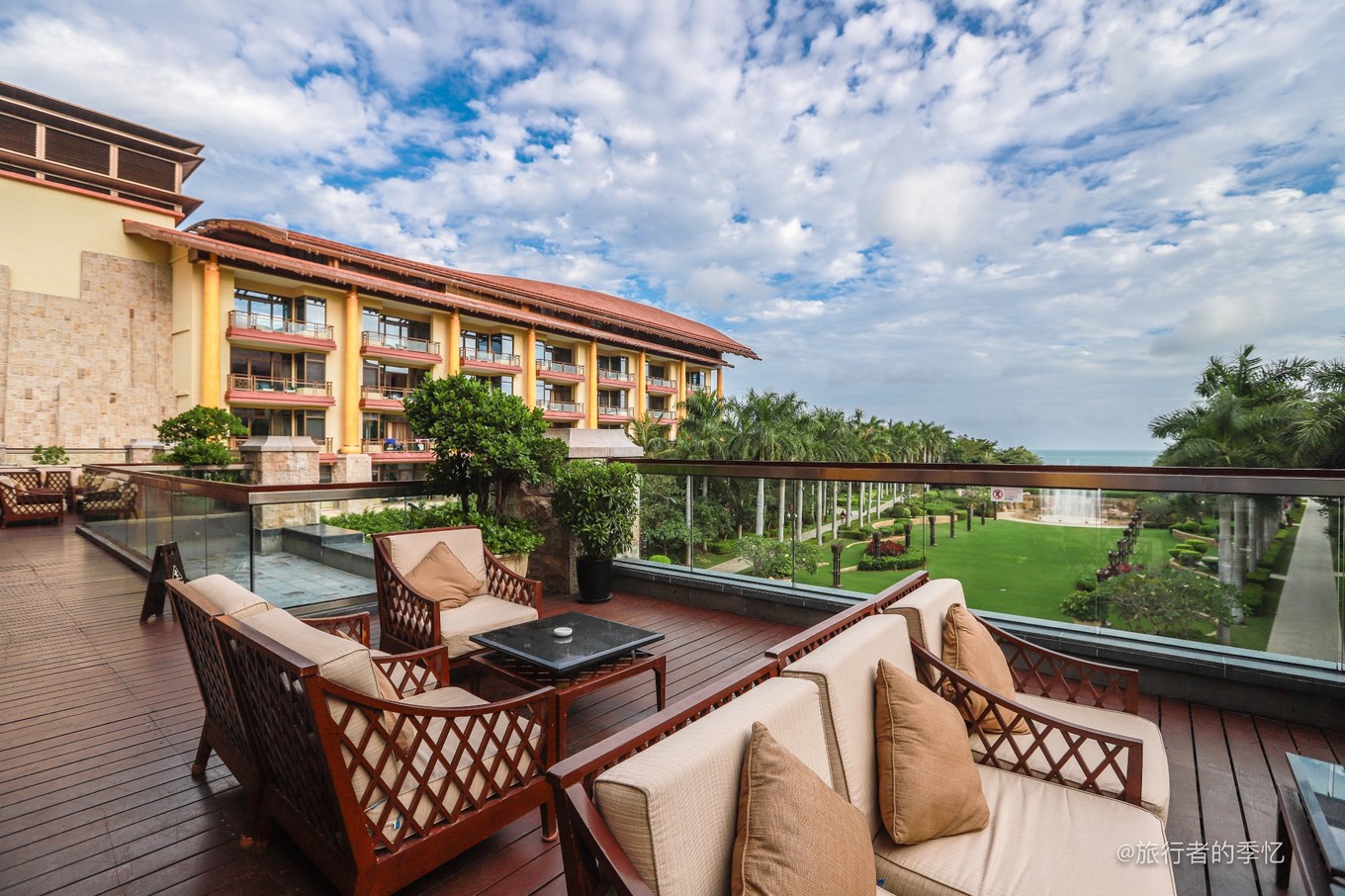 三亚复古酒店拍照,三亚网红酒店拍照攻略