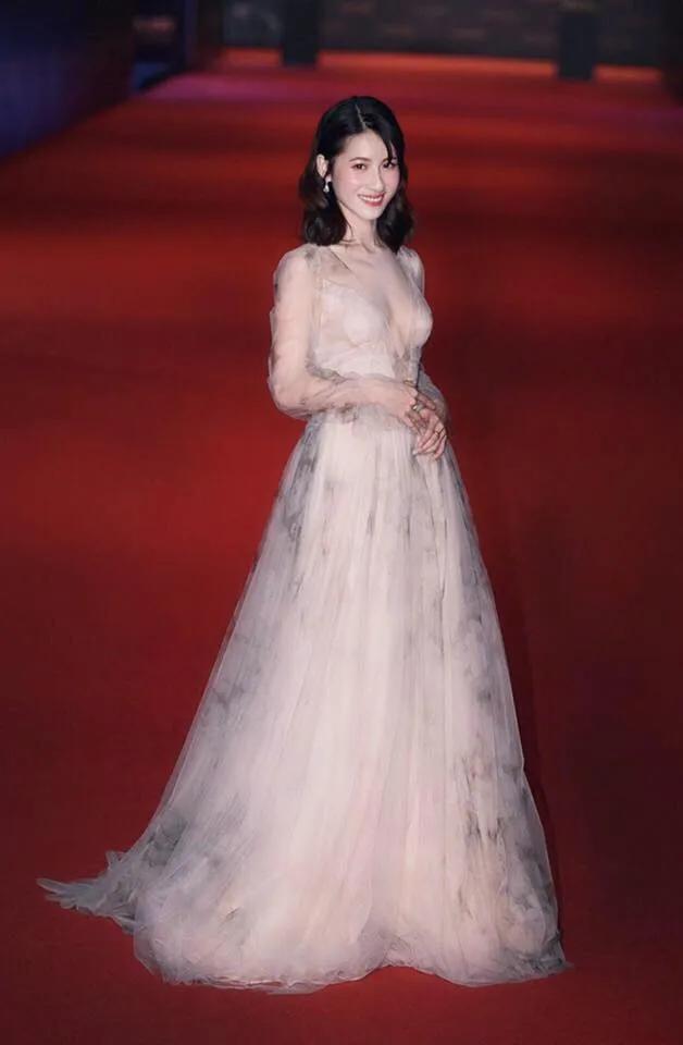 为什么台湾女明星多出文艺女青年？