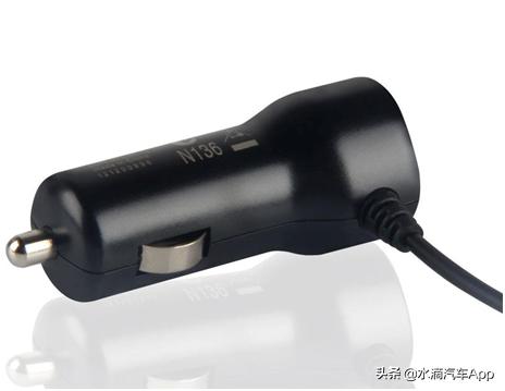 小米车载充电器使用方法,奔驰车载充电器怎么使用