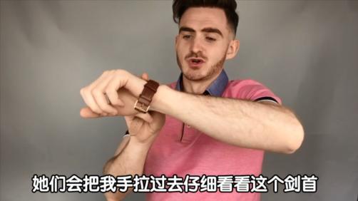 你穿什么颜色显瘦,你穿哪个颜色显白