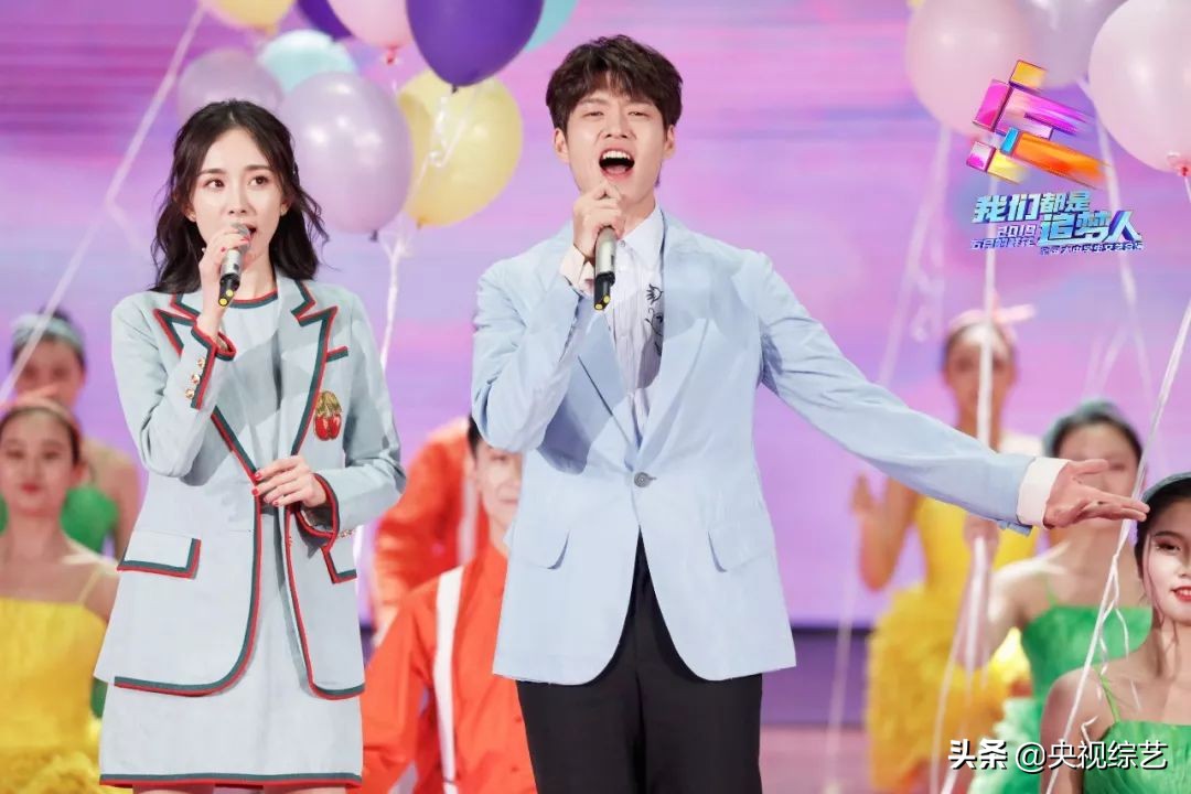 纪念五四运动100周年特别节目《我们都是追梦人——2019年“五月的鲜花”全国大中学生文艺会演》今晚播出