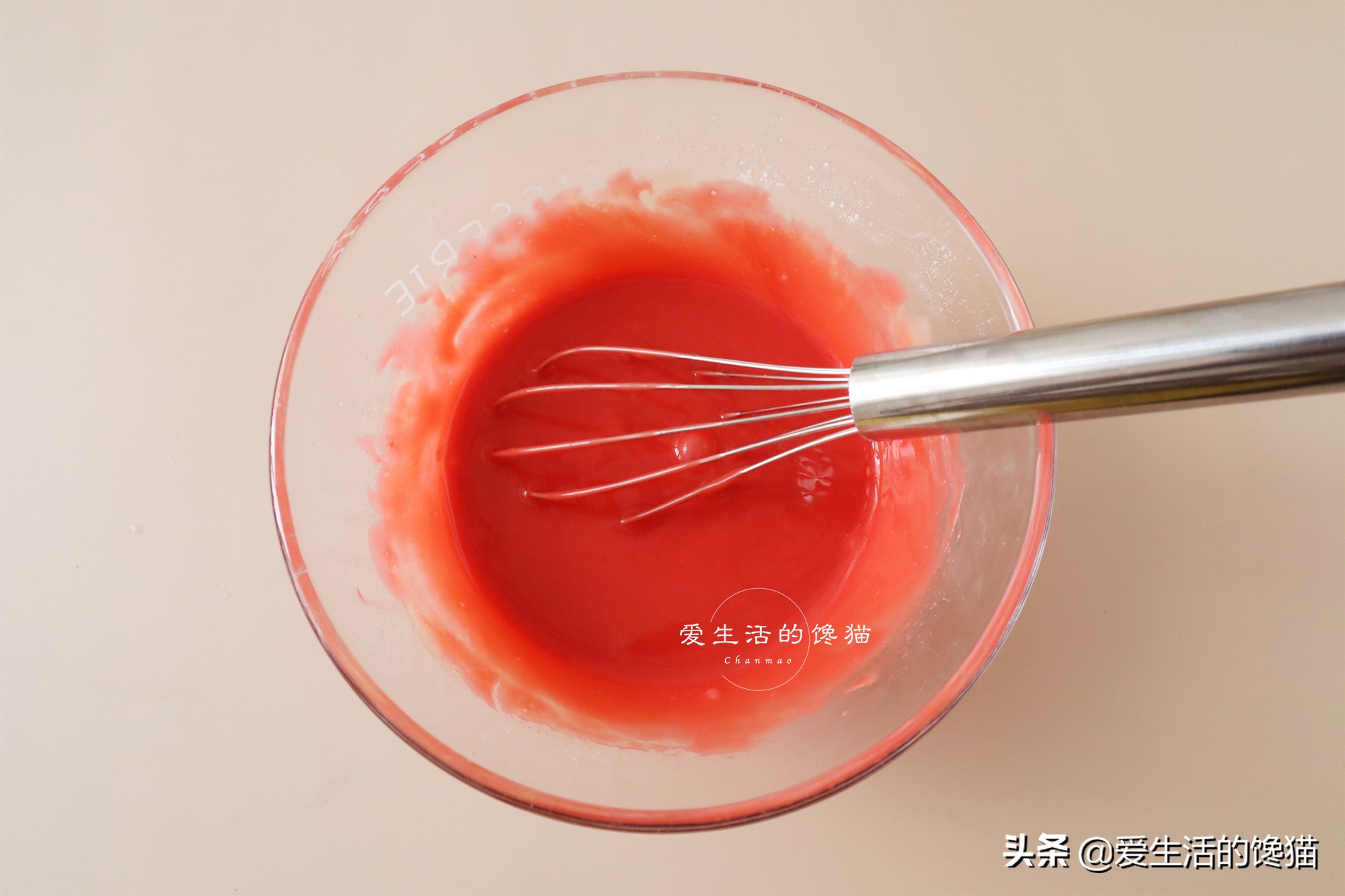 蜂蜜蛋糕完全不腻,蜂蜜纸杯蛋糕怎么做不回缩