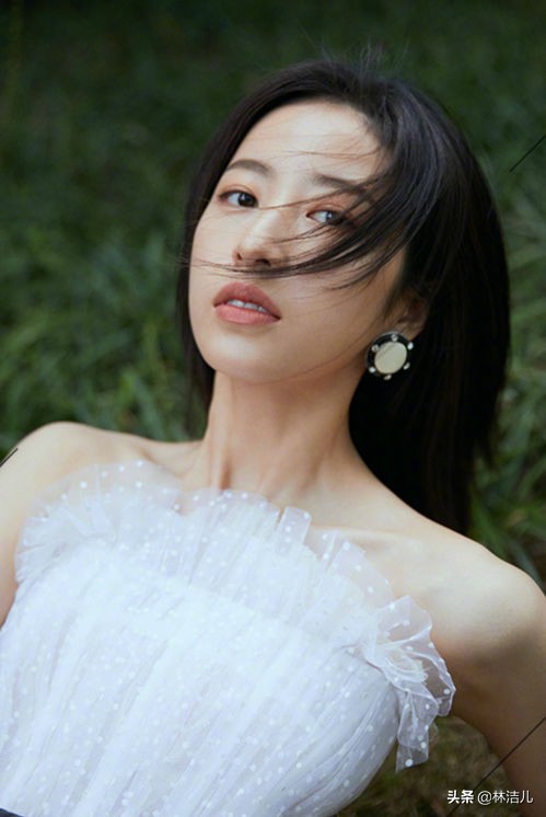 倪妮杨幂同款妆容,倪妮清透化妆教程