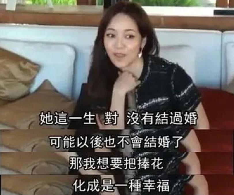 讨好尴尬凶狠:微表情分析侯佩岑夫妇一家,深渊般的母女凝视着你