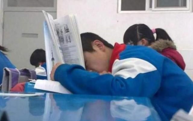 小学几年级是孩子学习分水岭,如何帮助孩子跨过三四年级分水岭