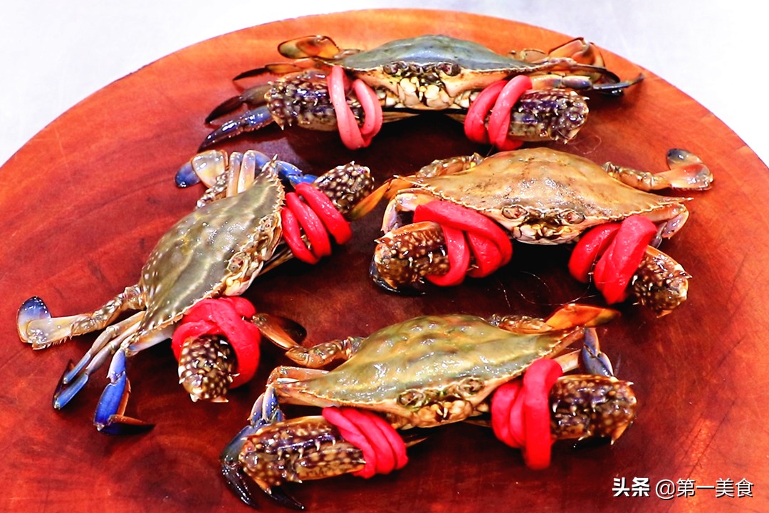 蒸螃蟹的正确方法蒸法,蒸螃蟹的正确方法蒸几分钟有蟹黄