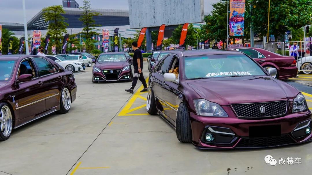 清一色皇冠,清一色豪车