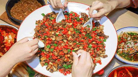 成都最好吃的凉拌鸡哪家最好吃,成都哪里可以吃到正宗的地锅鸡