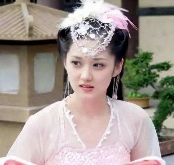 没钱就来国内的张娜拉,张娜拉没钱才去中国