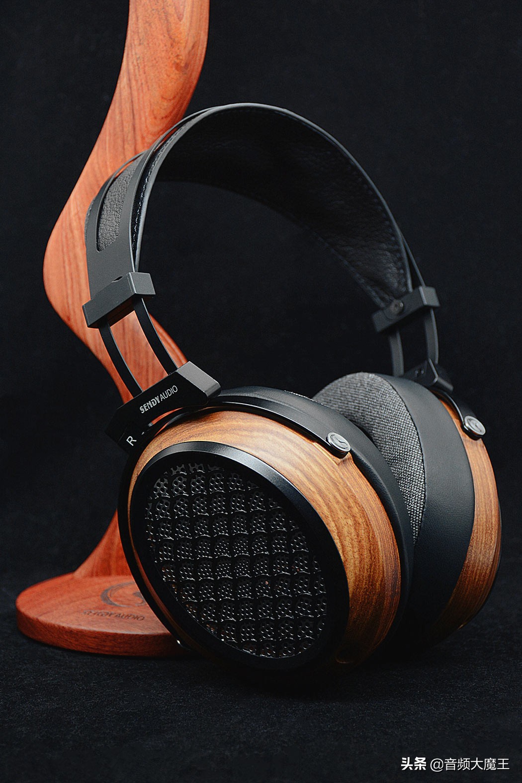 sendyaudio2018款,黑美人aiya耳机评测