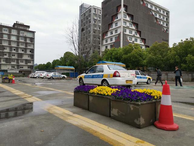 武汉最热门的驾校,武汉育才驾校学车价格