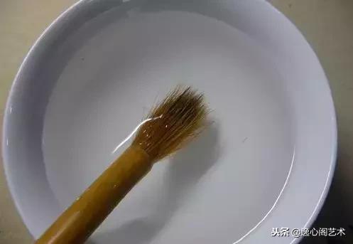 新毛笔的正确开笔方法,新毛笔长期不开笔不好写了怎么办