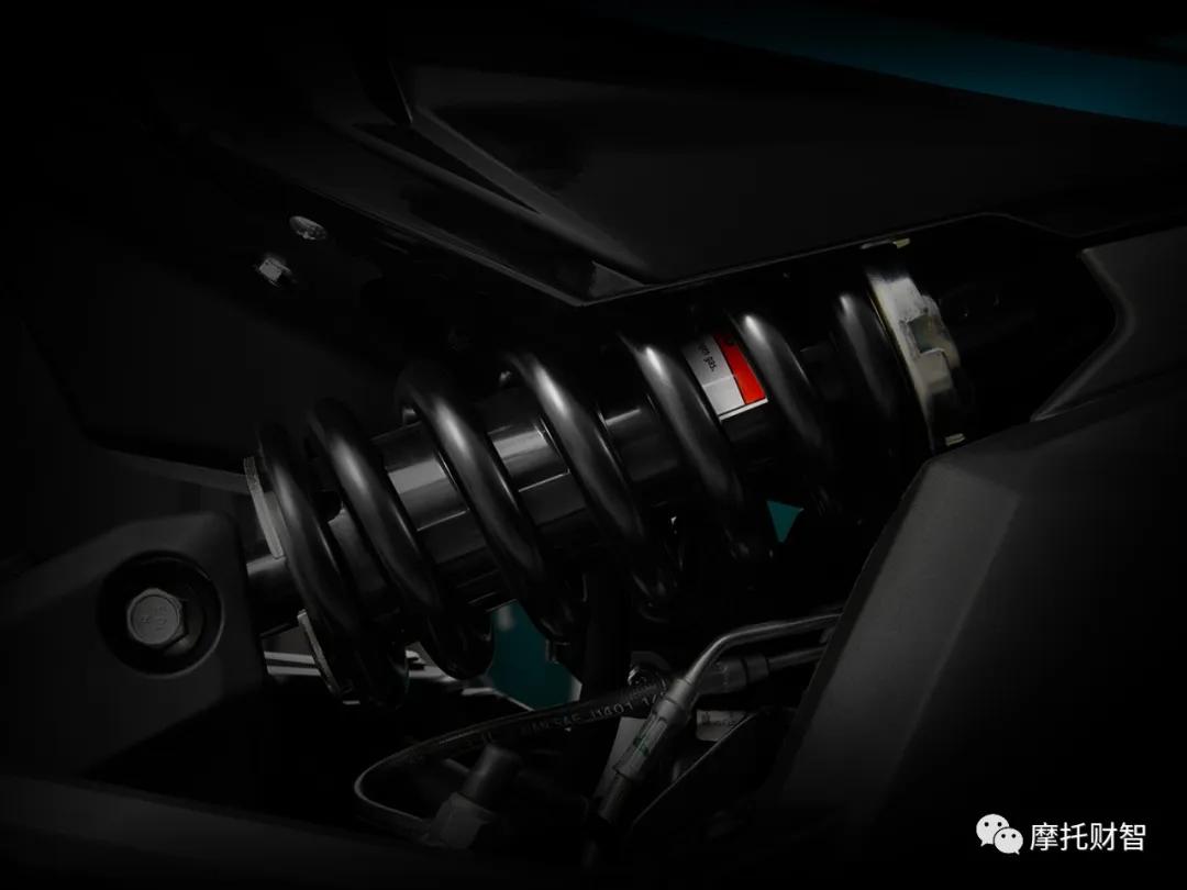 40900/29900元，2020升级款650NK/400NK，增配滑动离合TFT仪表