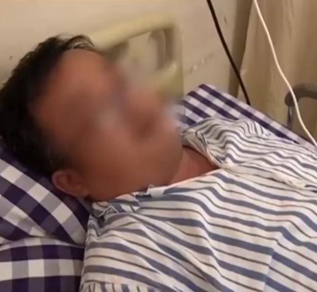 抗洪战士被毒蛇咬了,被剧毒蛇咬伤医生救援