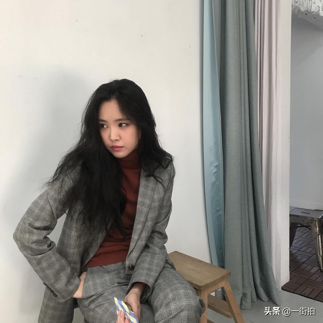 孙娜恩西装短裤,孙娜恩私服穿搭