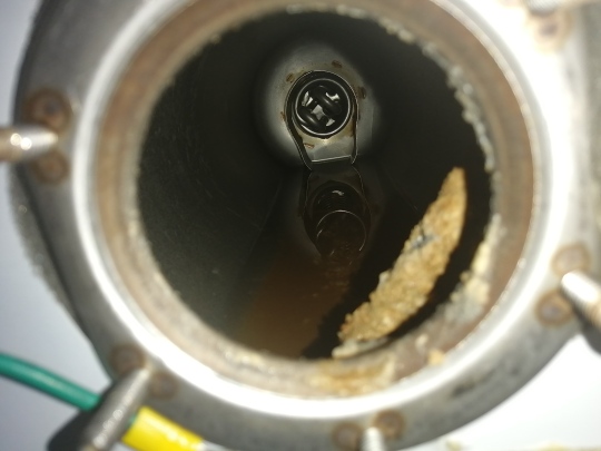 电热水器镁棒螺丝锈死怎么办,电热水器镁棒锈死拿不下来