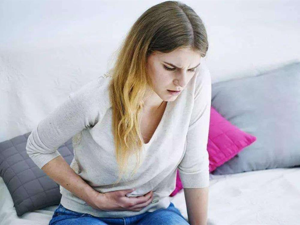 顺产8天排出一条异物正常不,孕早期宫缩腹痛排出异物