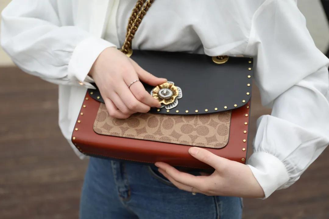 coach蔻驰最火的包包,coach蔻驰哪一款包包最值得入手