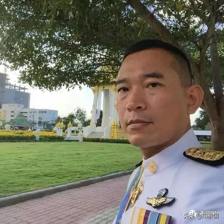 还记得那位向自己心脏开枪的泰国法官吗？这次他又补了一枪...