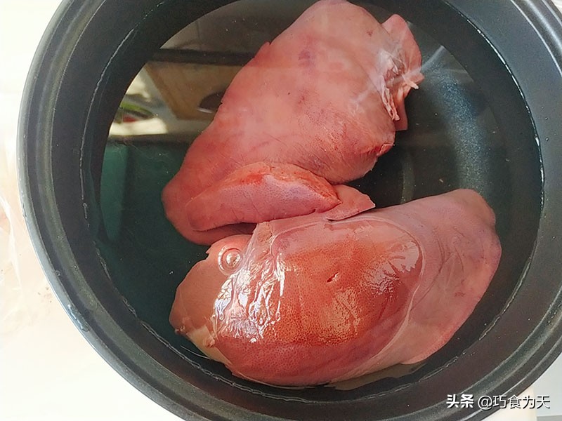 猪肝要怎么煮才不会硬,煮猪肝怎样不会老步骤图片