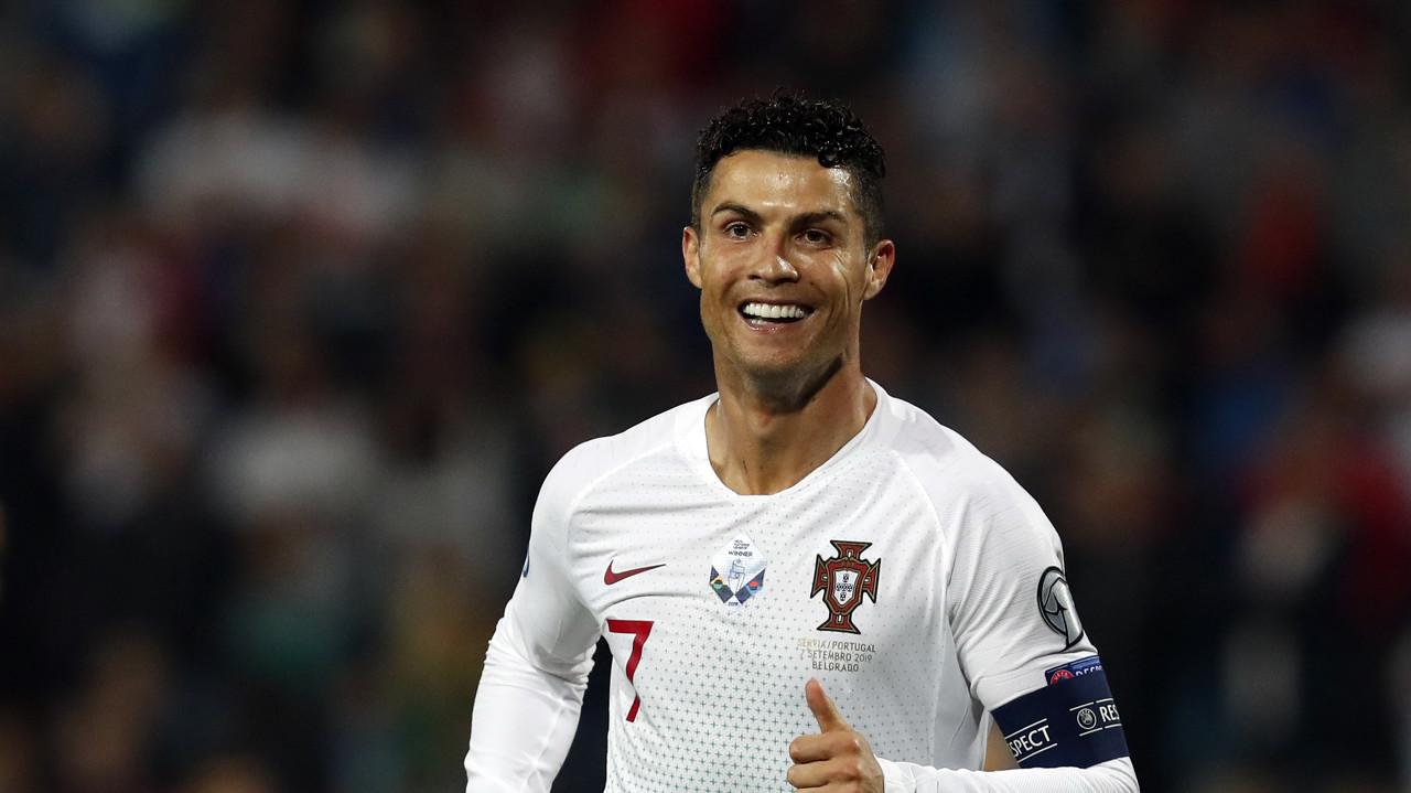 足球高于生命,足球高于生命还是生命高于足球