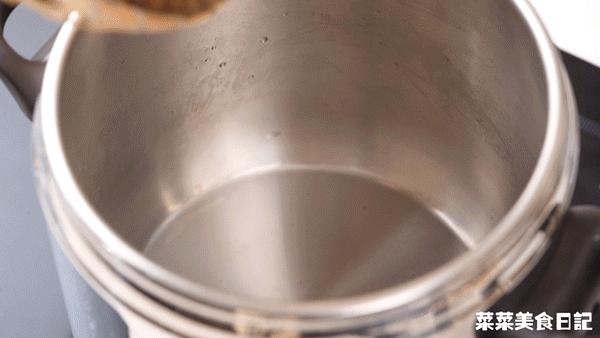 偷师自20年老店！这肉我都论盆吃，太美味了