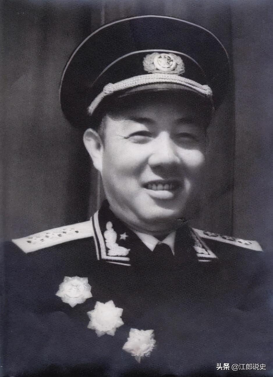 *振华苏**：5年剿匪27万人，后被授为上将，去世后骨灰洒在南海