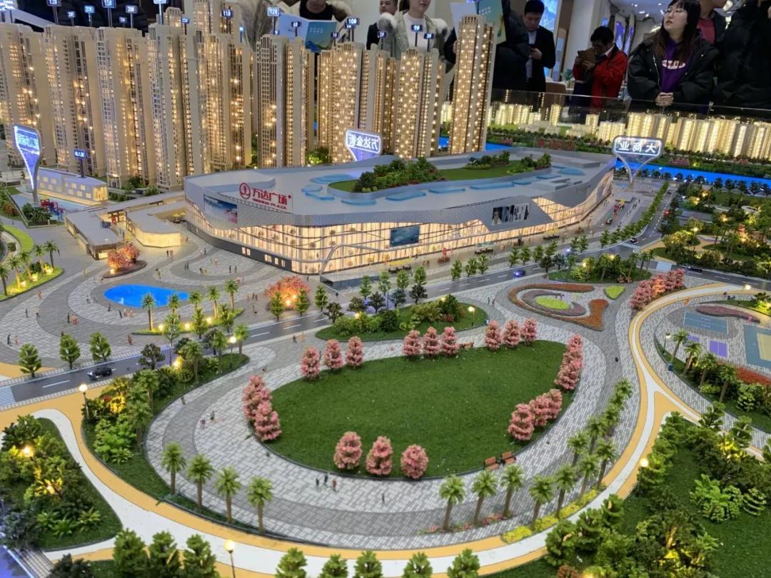 梧州万达广场发展现状,三十年河东三十年河西变化