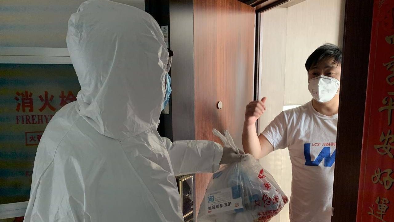 医护人员健康礼包,发放暖心健康包关爱计生特扶家庭