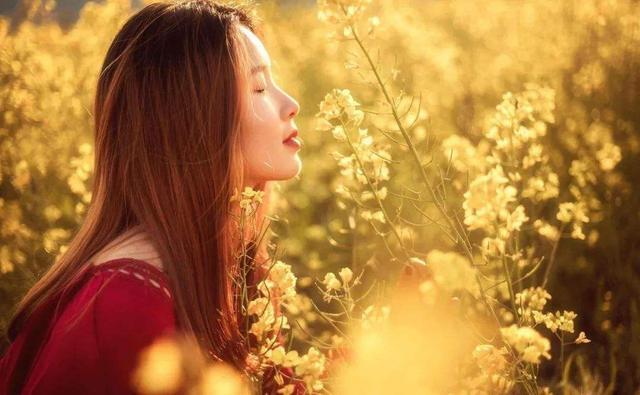 如何用手机拍出专业摄影机的效果,怎么用手机拍出摄影效果