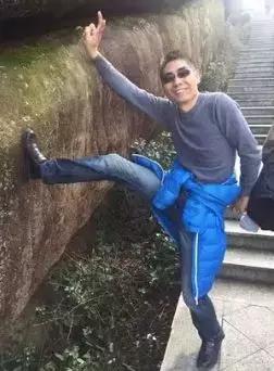 爸妈的拍照技术差距有多大,爸妈一起拍照姿势