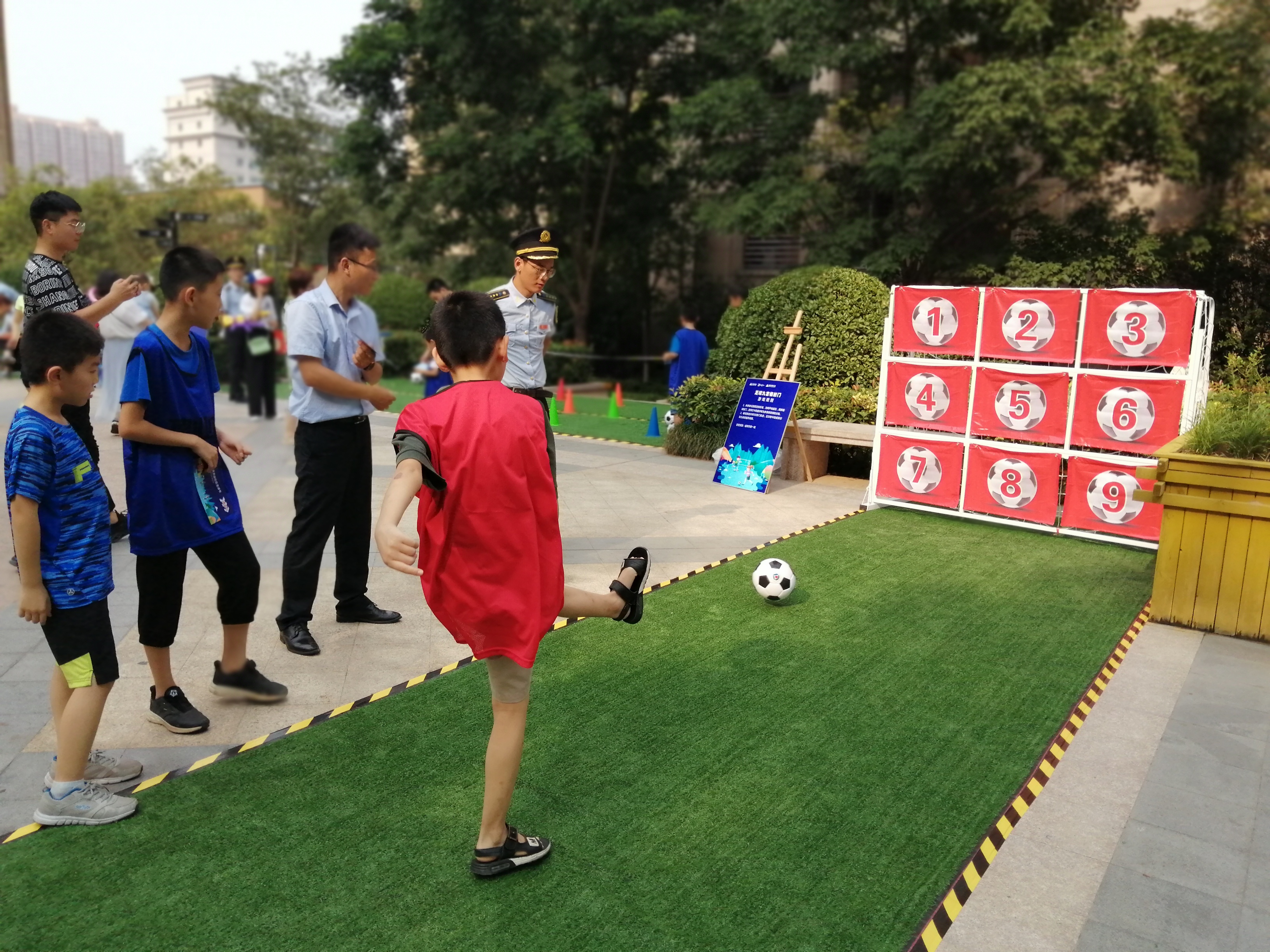 社区有爱，燃梦绿茵“建业杯”因爱而战社区足球节精彩落幕