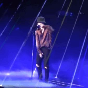 能接受否：男明星的舞蹈动作“顶胯”怎样才不会显得油腻？