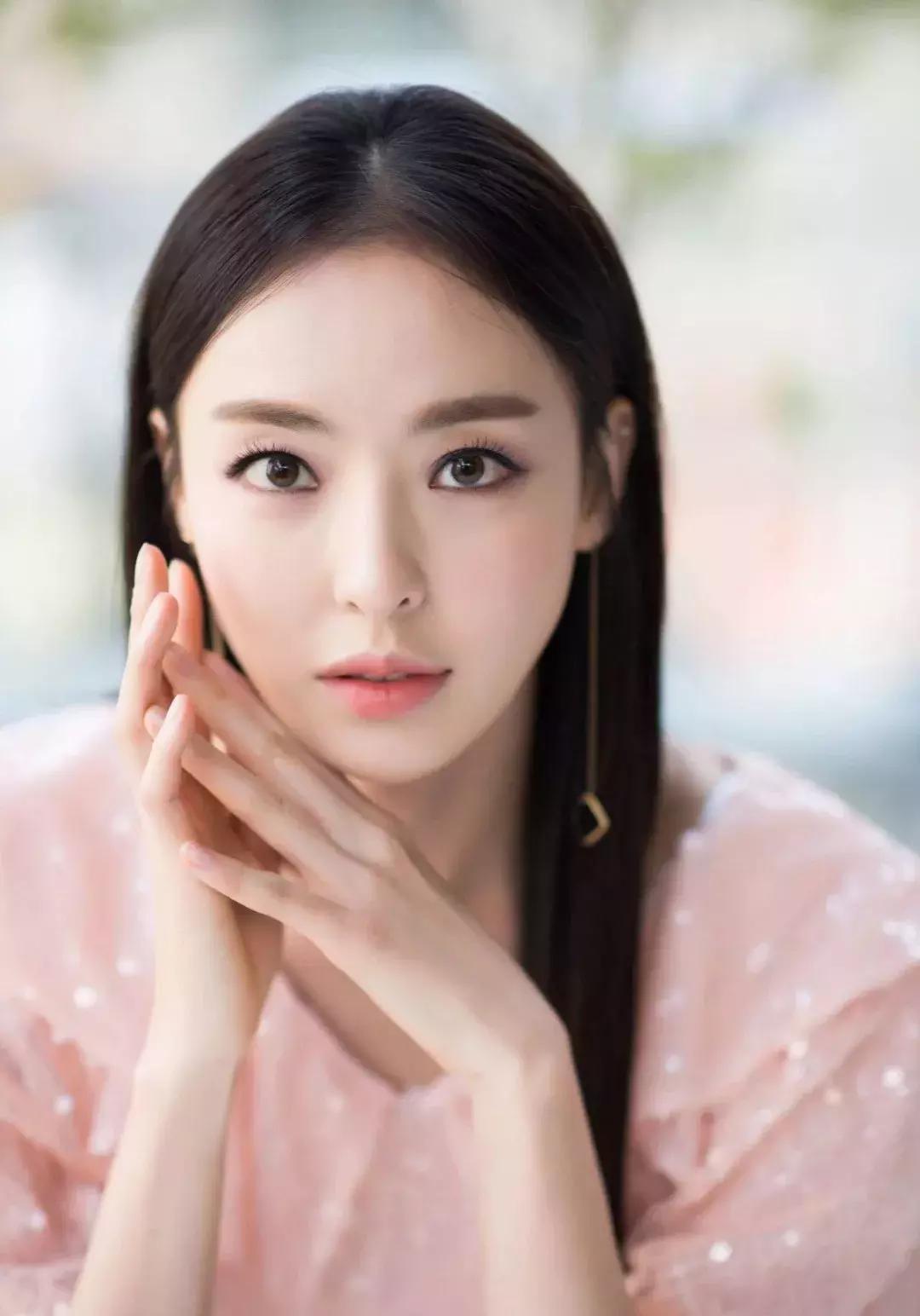 单眼皮御姐装妆容新手,同一个人御姐妆容与萝莉妆容对比