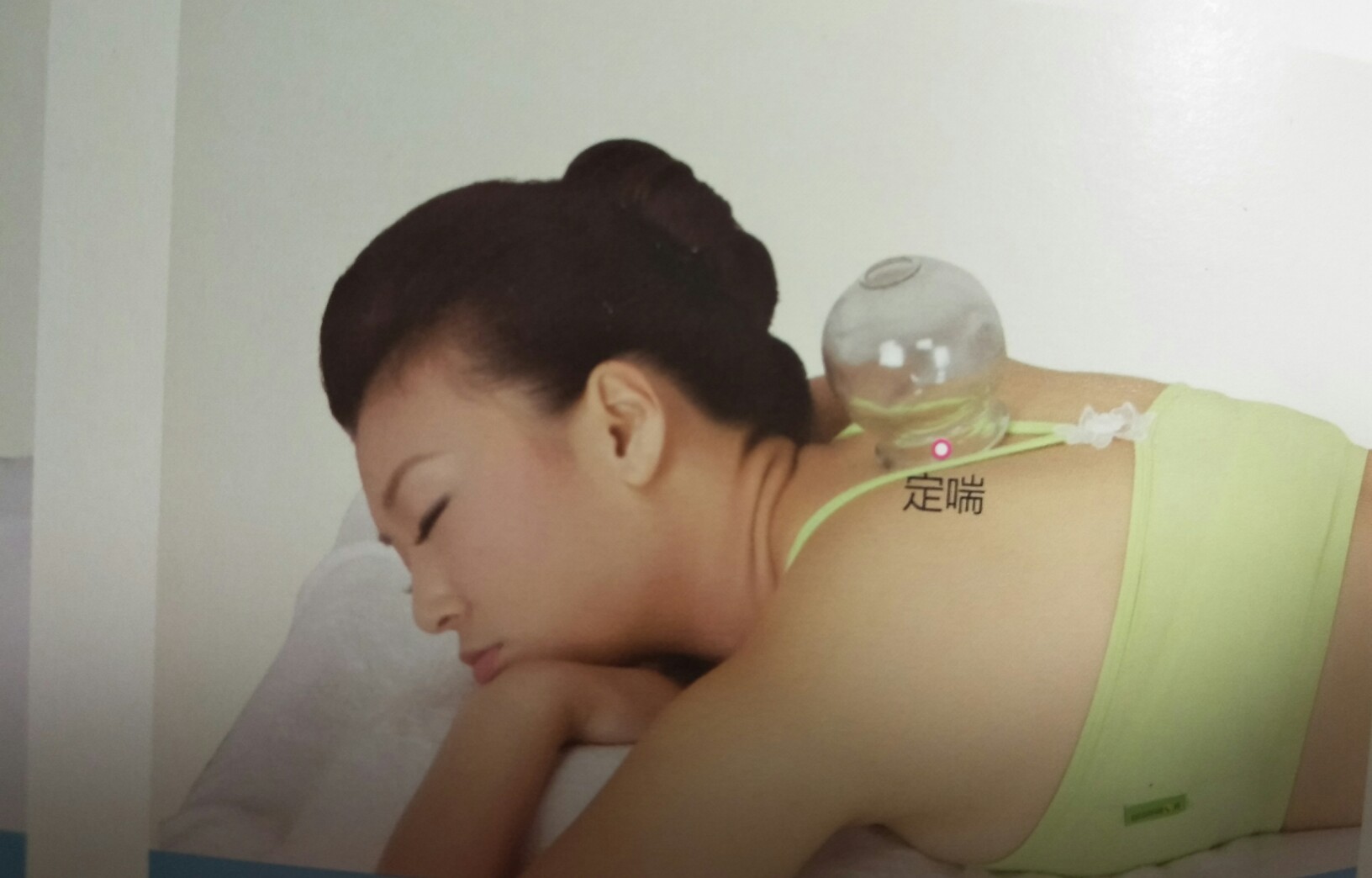 哮喘病人经常刮痧拔罐,哮喘刮痧拔罐艾灸哪个更好