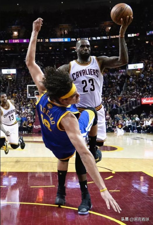 nba假摔十大经典,nba十大假摔排行榜